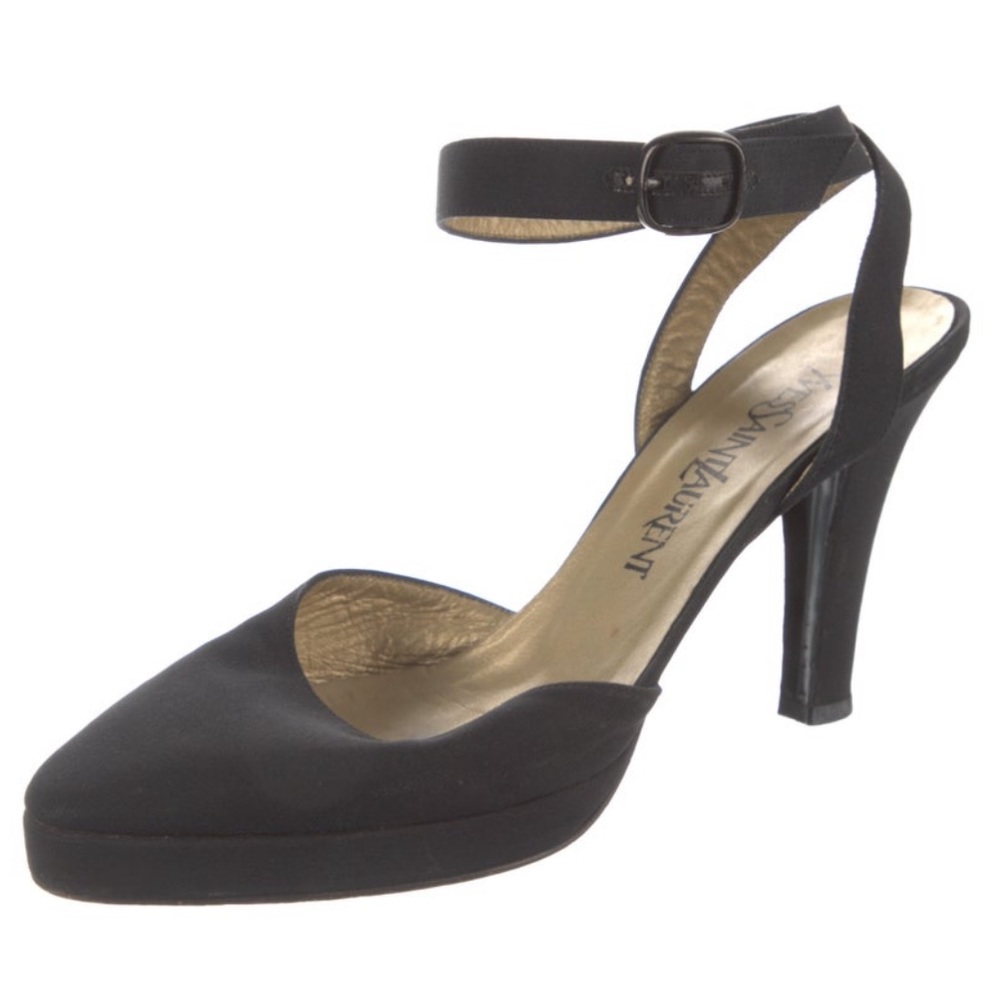 Yves Saint Laurent Pumps. Size 6.5/IT 36.5 Black. Fair Condition.